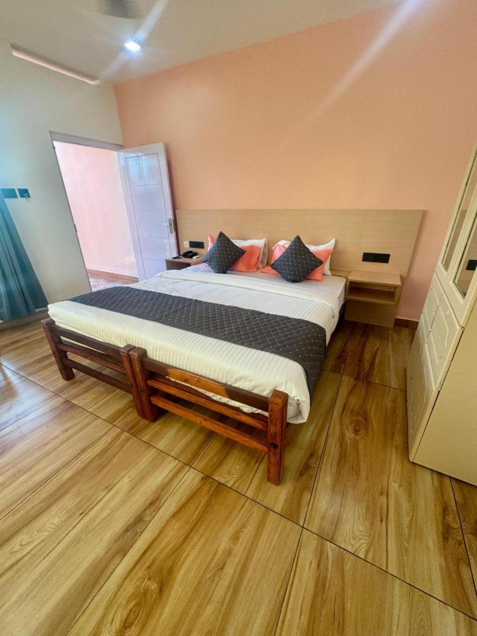 Beach House Varkala By Palmyra ภายนอก รูปภาพ