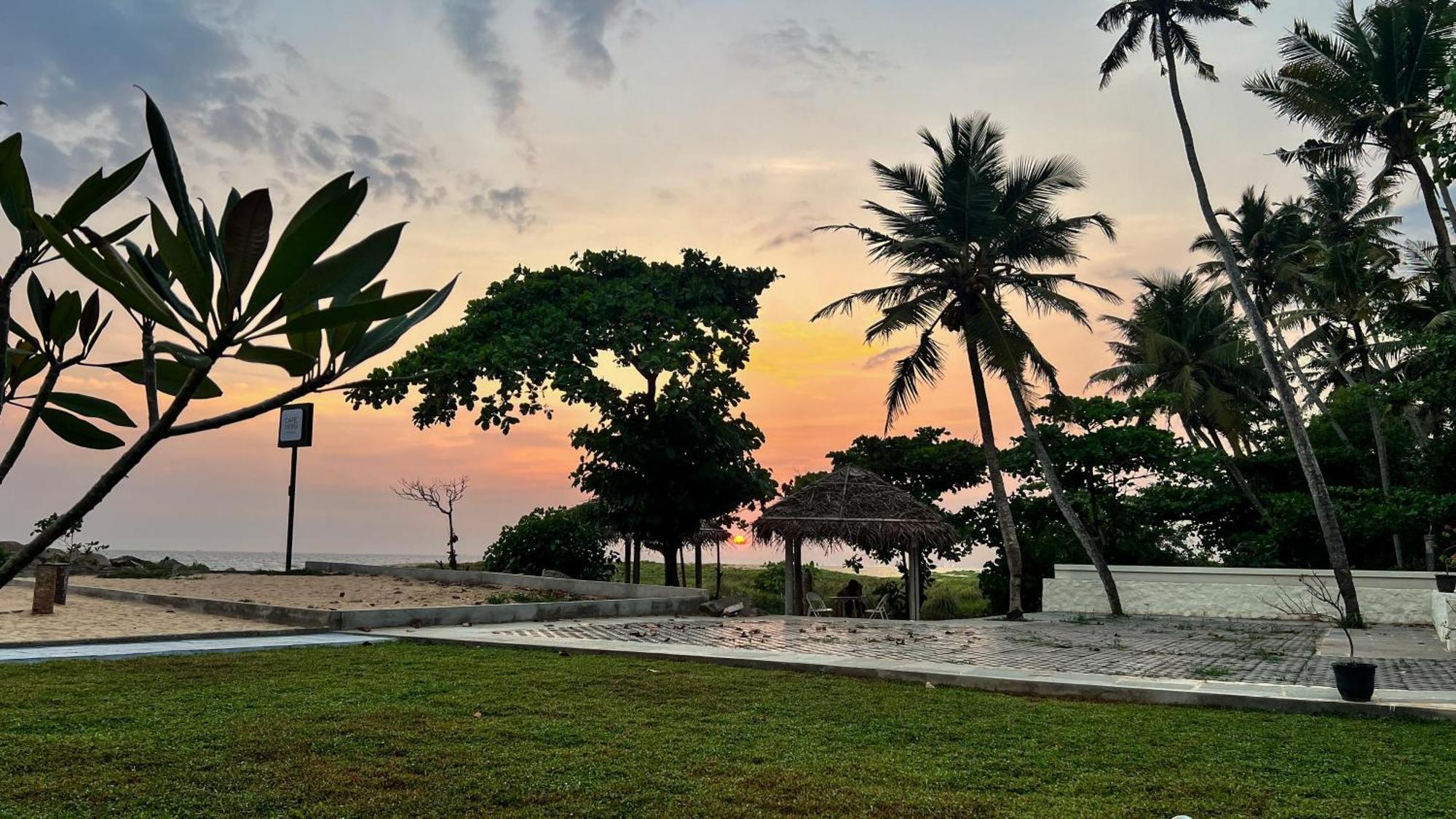 Beach House Varkala By Palmyra ภายนอก รูปภาพ